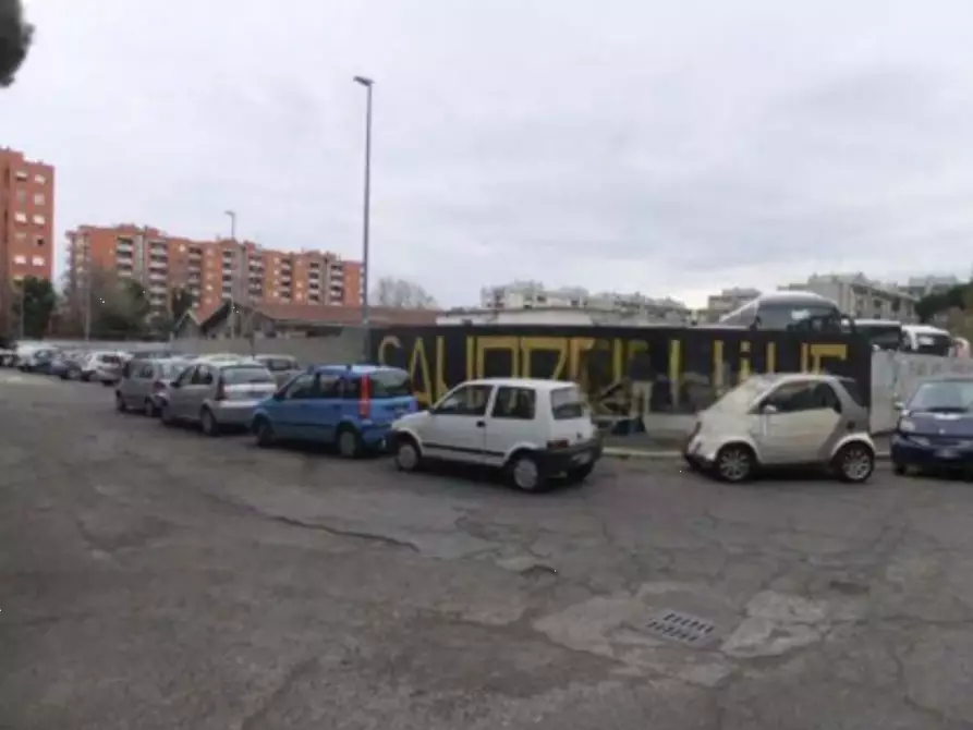 Immagine 6 di Garage in vendita  in Via di Grotta di Gregna a Roma