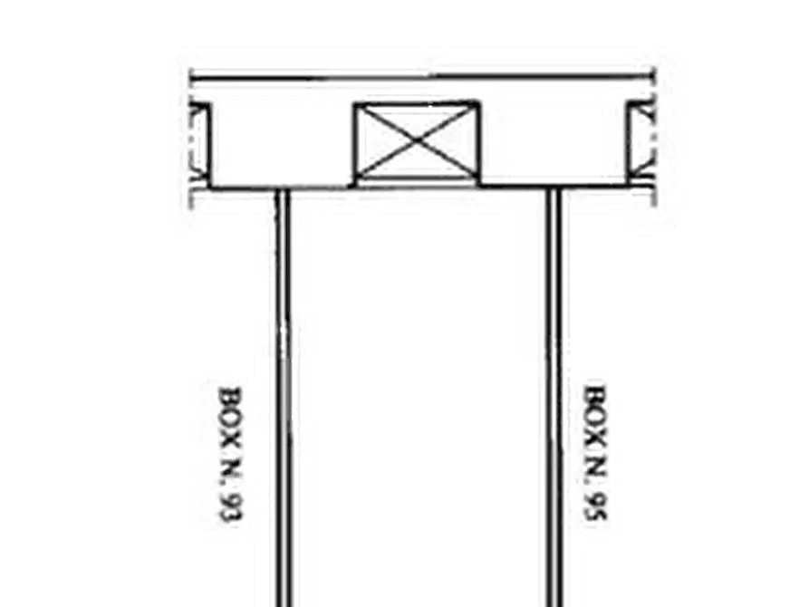 Immagine 10 di Garage in vendita  in Via di Grotta di Gregna a Roma