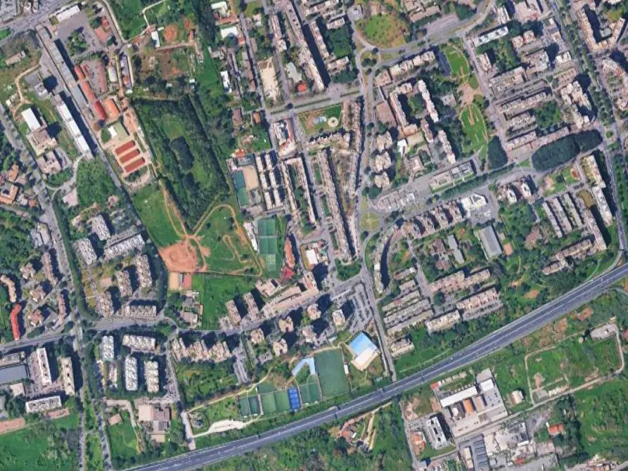 Immagine 18 di Garage in vendita  in Via Grotta di Gregna  a Roma