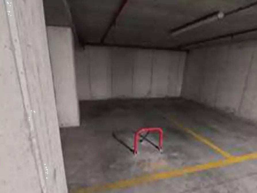 Immagine 1 di Posto auto in vendita  in Via Ugo Aldrighi a Brescia