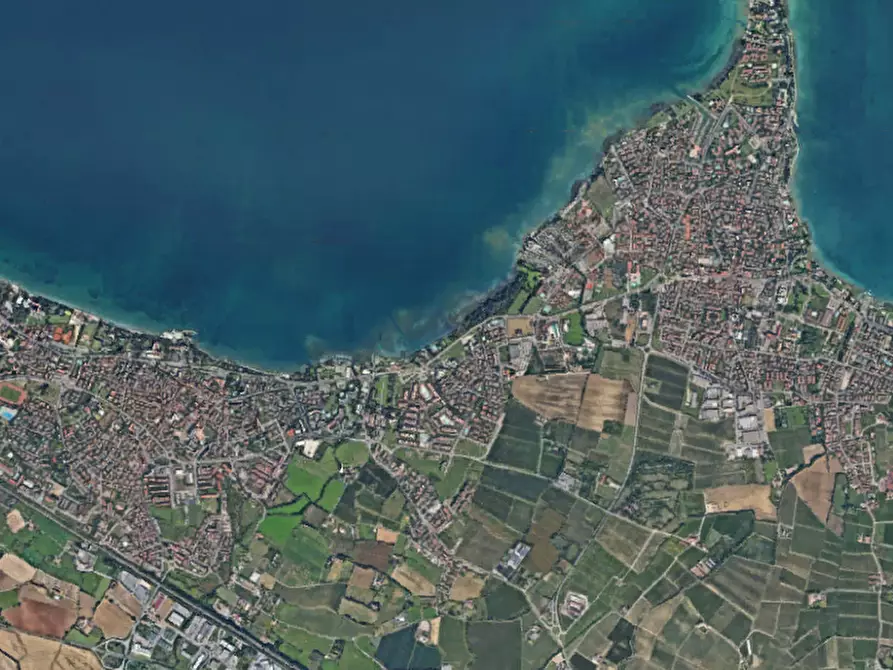 Immagine 10 di Appartamento in vendita  in Via Agello a Desenzano Del Garda