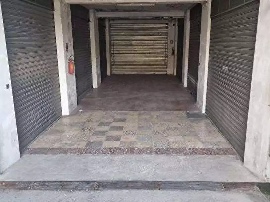 Immagine 1 di Magazzino in vendita  in Via Venezia a Ciampino