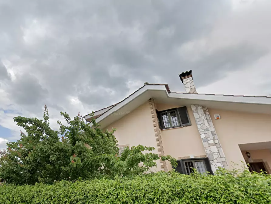 Immagine 10 di Villetta a schiera in vendita  in Via Ippocrate  a Guidonia Montecelio