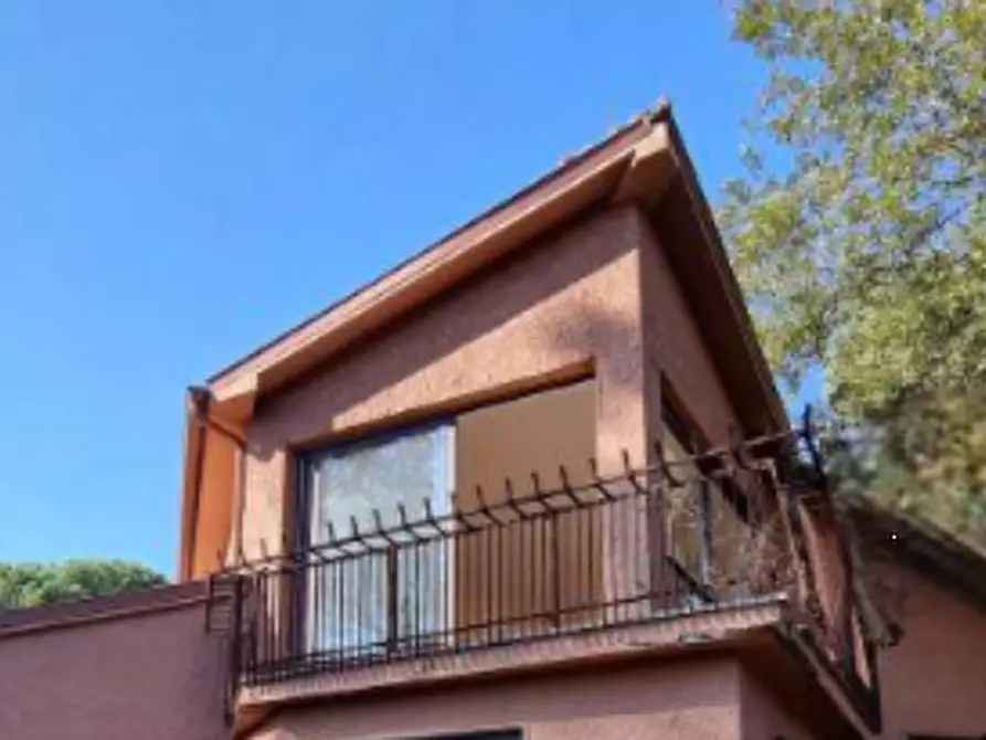 Immagine 4 di Villa in vendita  in Via di Quarto Peperino a Roma