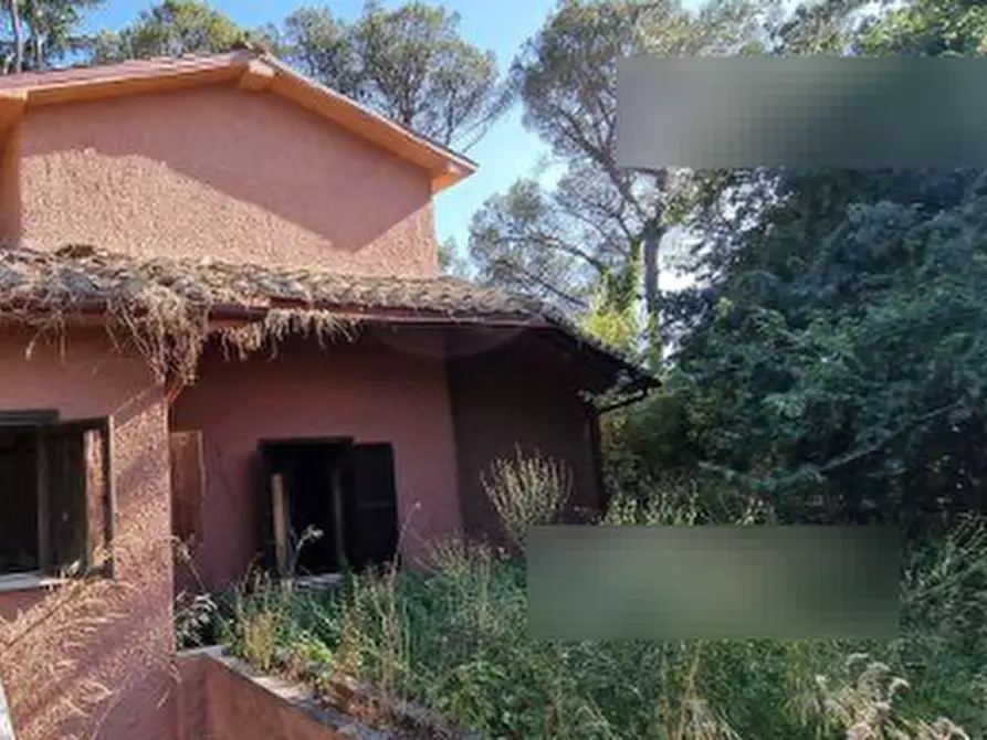 Immagine 10 di Villa in vendita  in Via di Quarto Peperino a Roma