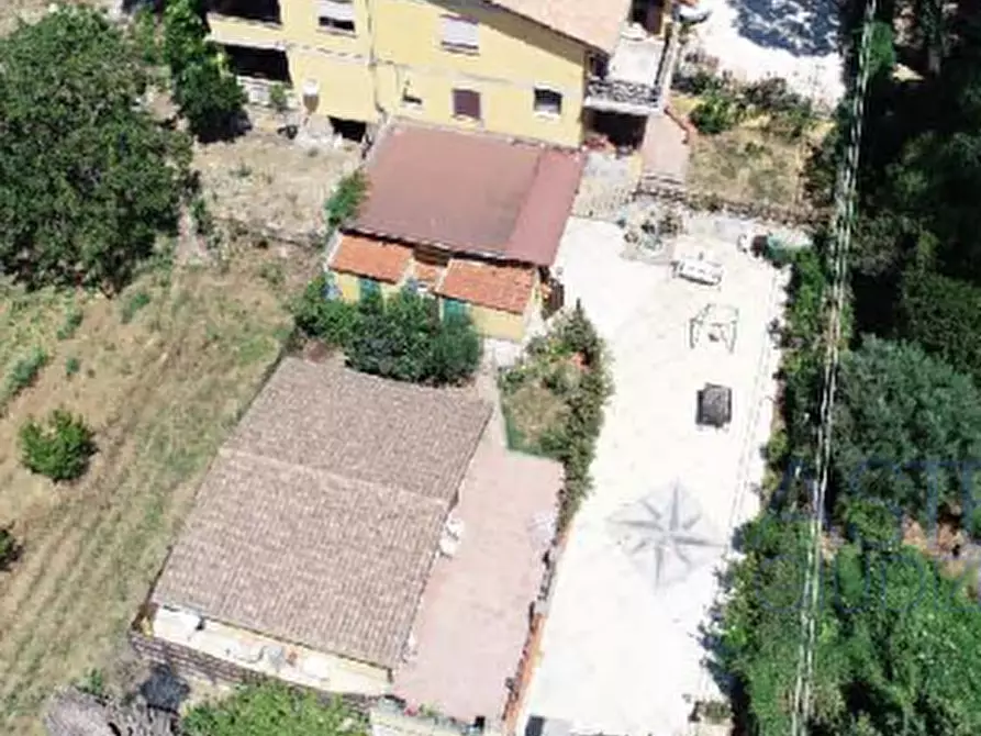 Immagine 1 di Villa in vendita  in Via Grotte dell'Oro a Velletri