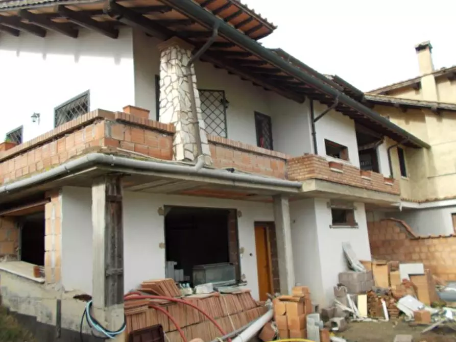 Immagine 4 di Casa bifamiliare in vendita  in Via Mar dei Sargassi a Pomezia