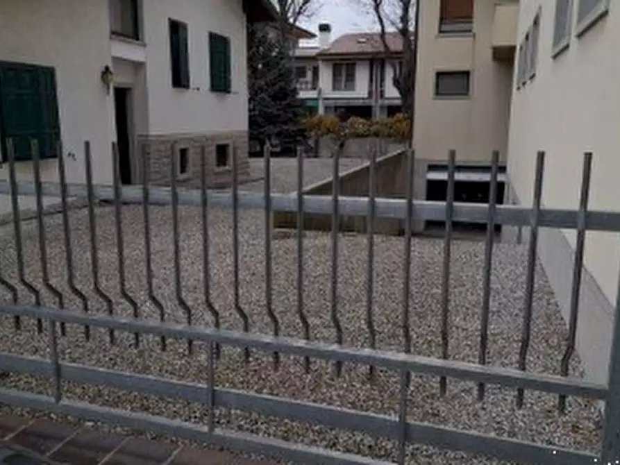 Immagine 20 di Ufficio in vendita  in Via Dante Alighieri  a Gemona Del Friuli