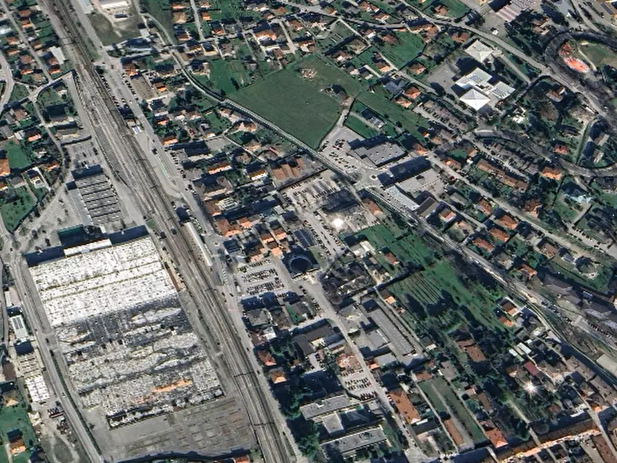 Immagine 13 di Ufficio in vendita  in Via Dante Alighieri  a Gemona Del Friuli