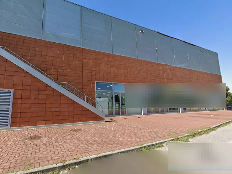 Immagine 5 di Negozio in vendita  in Via Kennedy a Verolanuova