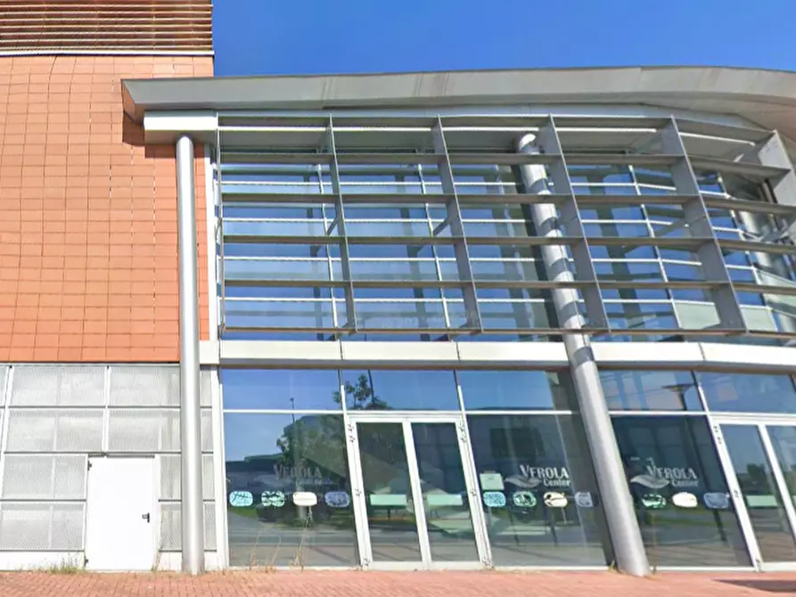 Immagine 9 di Negozio in vendita  in Via Kennedy a Verolanuova