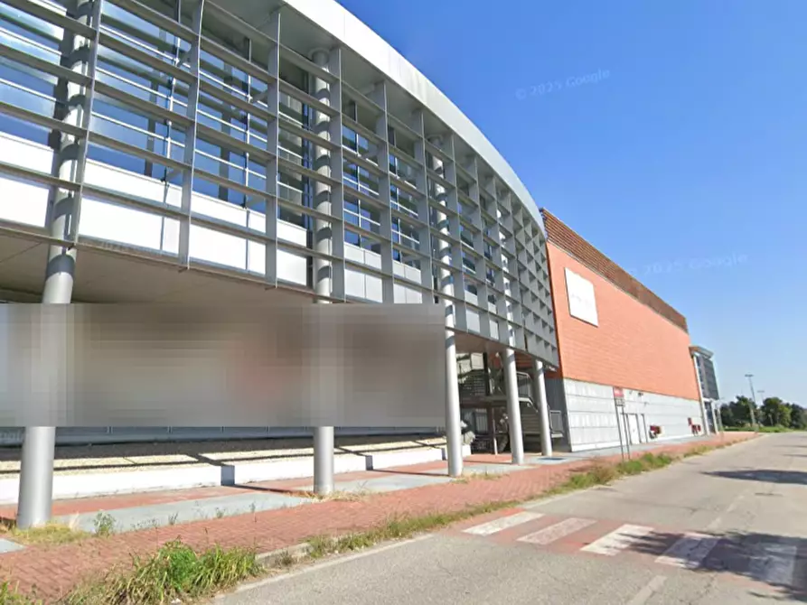 Immagine 10 di Negozio in vendita  in Via Kennedy a Verolanuova