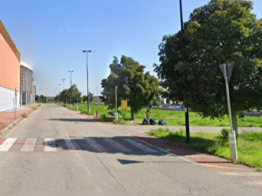 Immagine 13 di Negozio in vendita  in Via Kennedy a Verolanuova