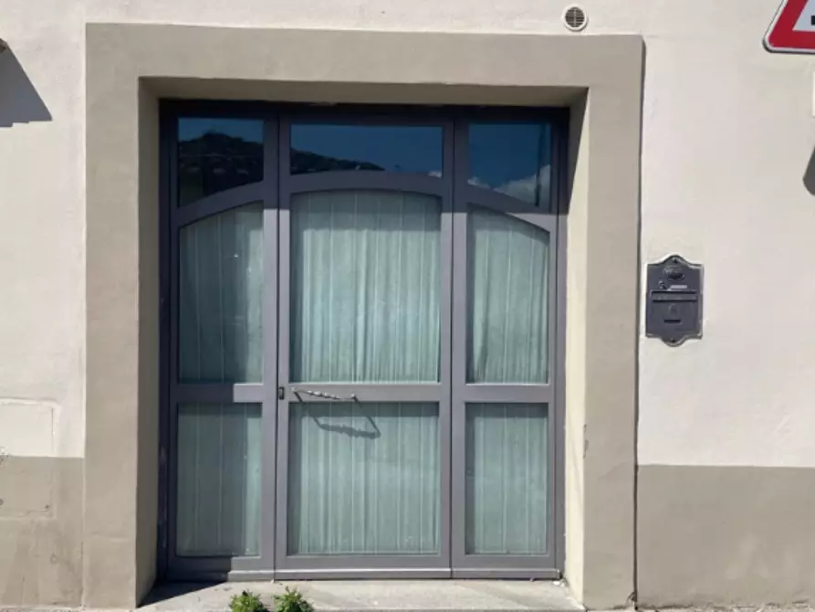 Immagine 2 di Negozio in vendita  in Via Iacopo Modesti a Carmignano