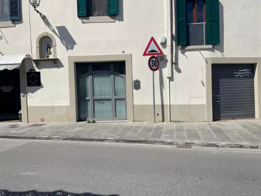 Immagine 3 di Negozio in vendita  in Via Iacopo Modesti a Carmignano