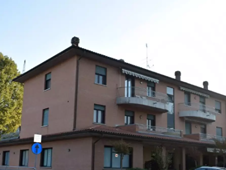 Immagine 2 di Ufficio in vendita  in Via Leonardo da Vinci a Castelvetro Di Modena