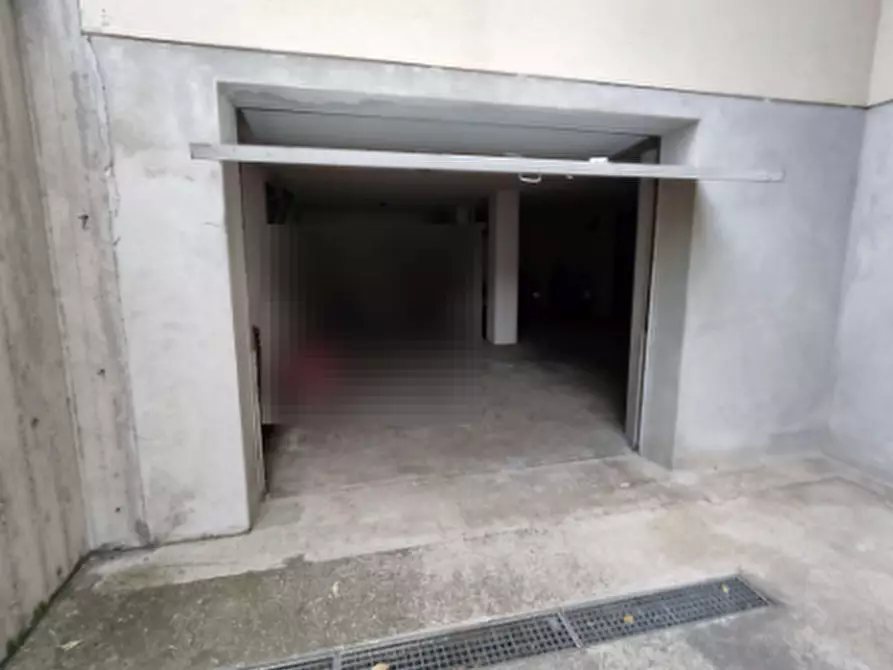 Immagine 5 di Garage in vendita  in Via Dante Alighieri  a Gemona Del Friuli