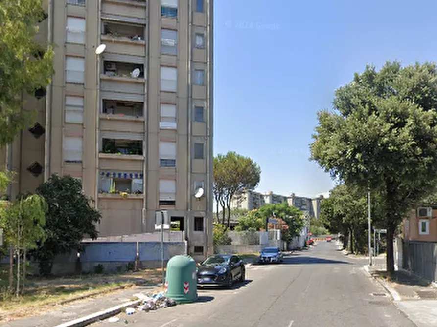 Immagine 3 di Garage in vendita  in Via di Grotta di Gregna a Roma