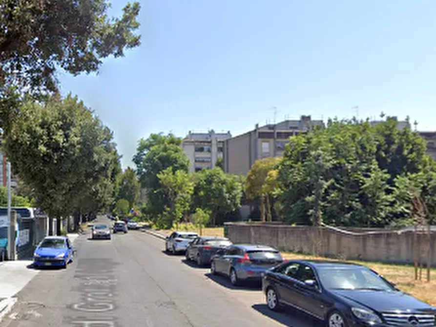 Immagine 5 di Garage in vendita  in Via di Grotta di Gregna a Roma