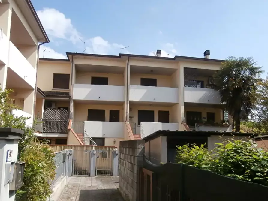 Immagine 3 di Porzione di casa in vendita  in Strada Provinciale per Golese  a Torrile