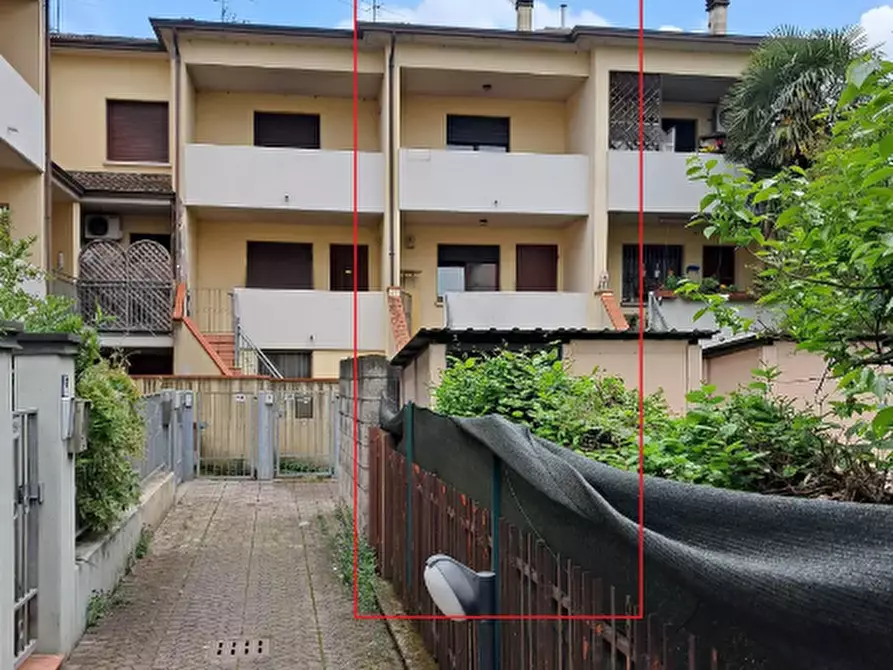 Immagine 4 di Porzione di casa in vendita  in Strada Provinciale per Golese  a Torrile