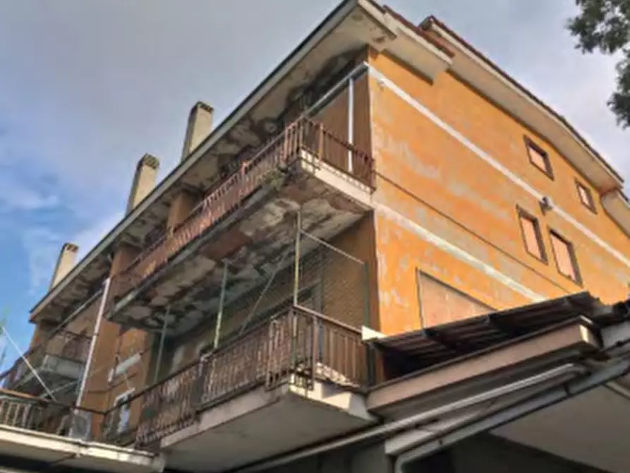 Immagine 3 di Appartamento in vendita  in Via Appia Vecchia a Genzano Di Roma