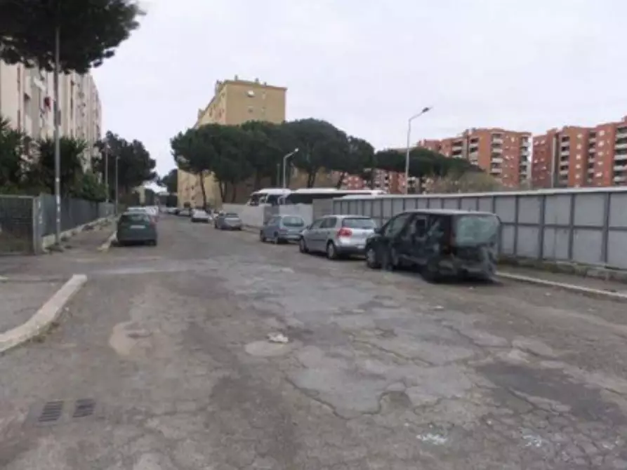 Immagine 4 di Garage in vendita  in Via di Grotta di Gregna a Roma