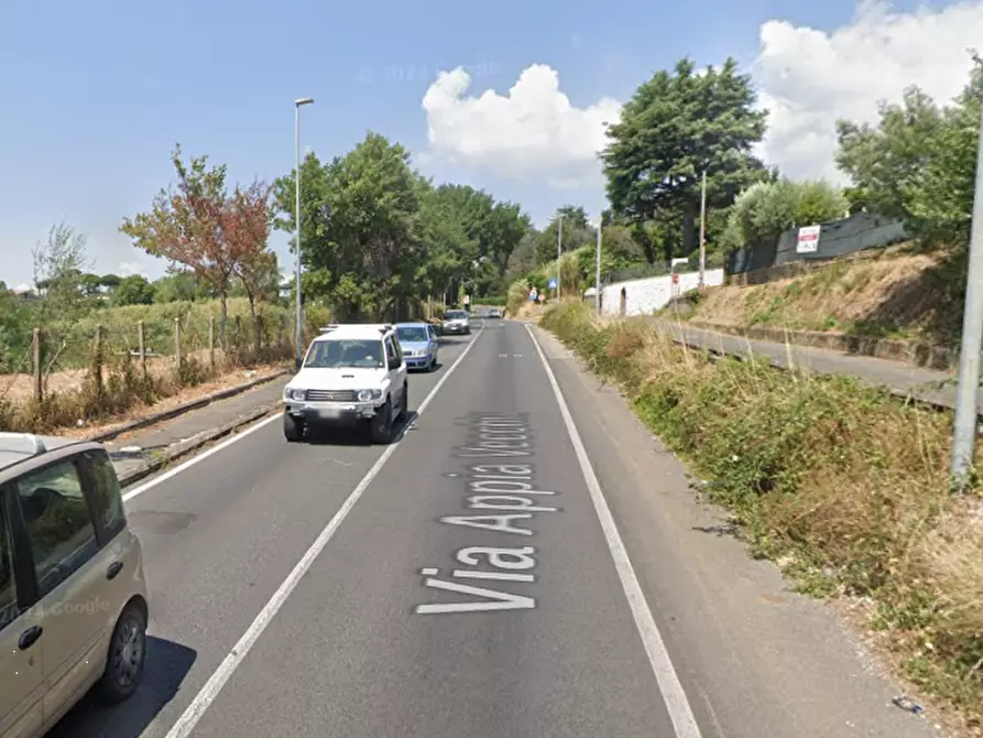 Immagine 6 di Ufficio in vendita  in Via Appia Vecchia a Genzano Di Roma