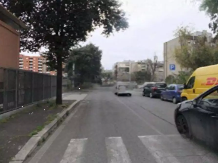 Immagine 9 di Garage in vendita  in Via Grotta di Gregna  a Roma