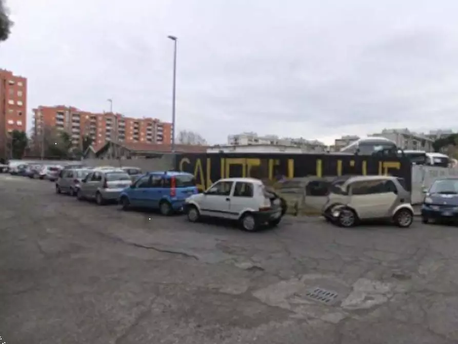 Immagine 10 di Garage in vendita  in Via Grotta di Gregna  a Roma