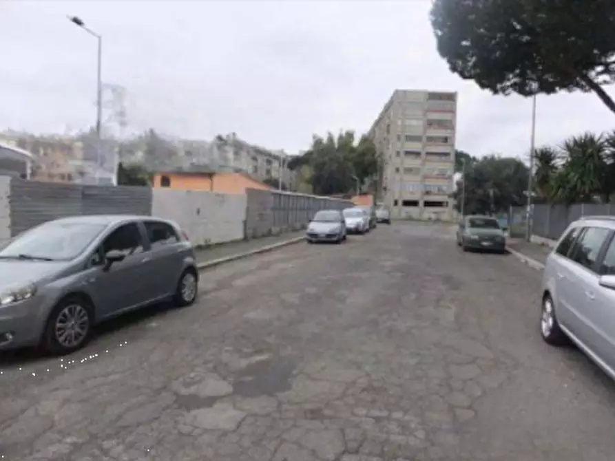 Immagine 11 di Garage in vendita  in Via Grotta di Gregna  a Roma