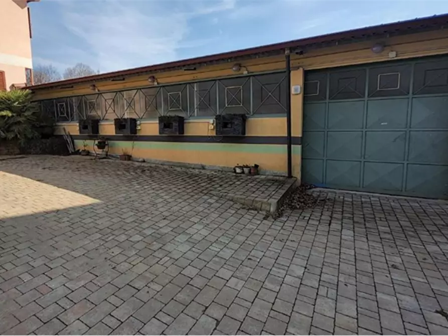 Immagine 1 di Magazzino in vendita  in Strada dei Comuni a Caselette