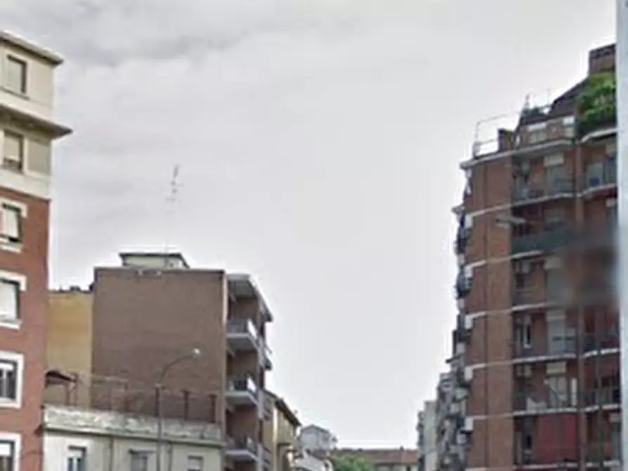 Immagine 7 di Appartamento in vendita  in Via Brandizzo a Torino