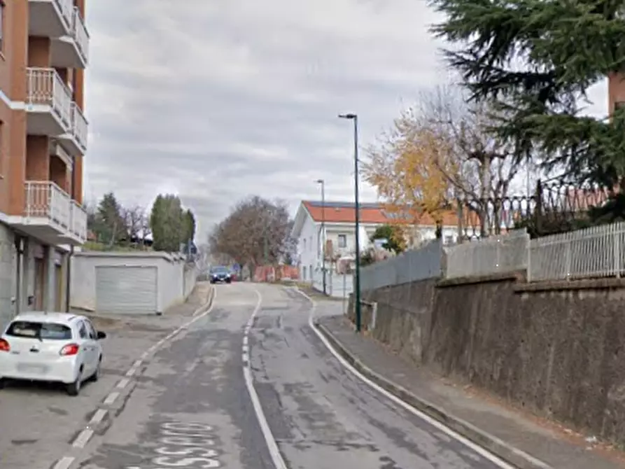 Immagine 5 di Negozio in vendita  in Str. Baldissero a Chieri