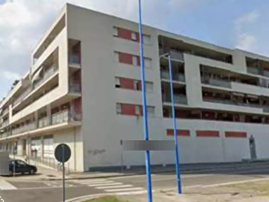 Immagine 2 di Posto auto in vendita  in Corso bazoli a Brescia