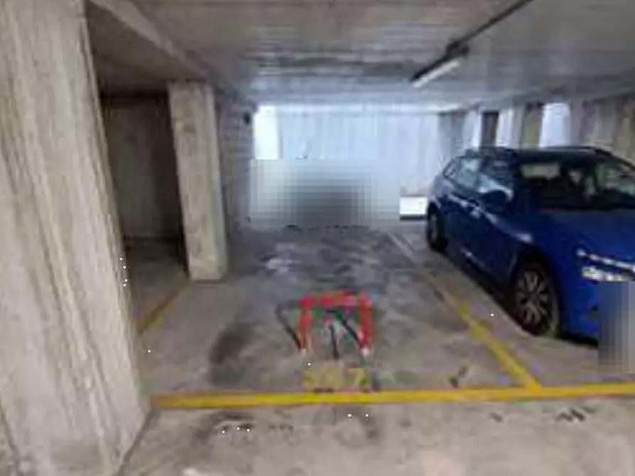Immagine 1 di Posto auto in vendita  in Corso bazoli a Brescia