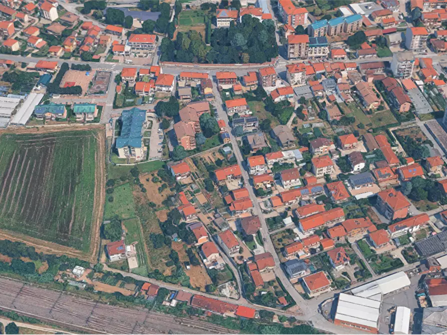 Immagine 4 di Garage in vendita  in Strada Genova a Moncalieri