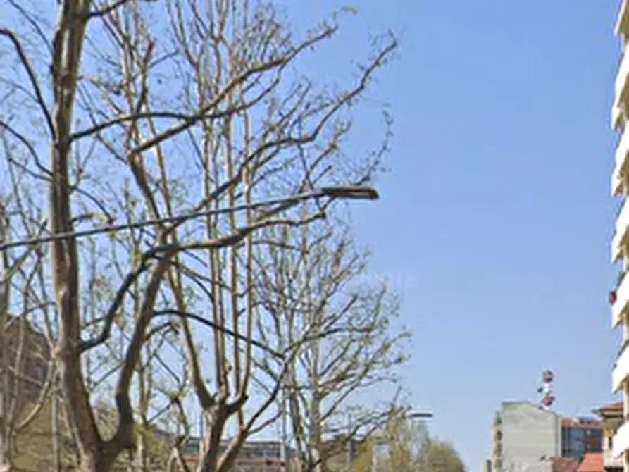 Immagine 4 di Appartamento in vendita  in Corso Svizzera a Torino