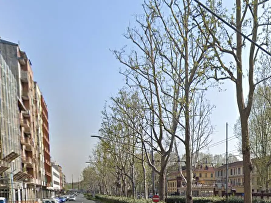 Immagine 5 di Appartamento in vendita  in Corso Svizzera a Torino