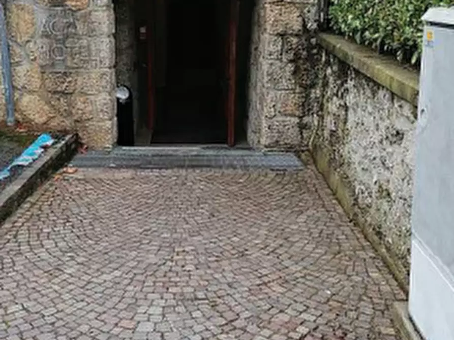 Immagine 18 di Stabile in vendita  in Via Silvio Pellico  a Castione Della Presolana