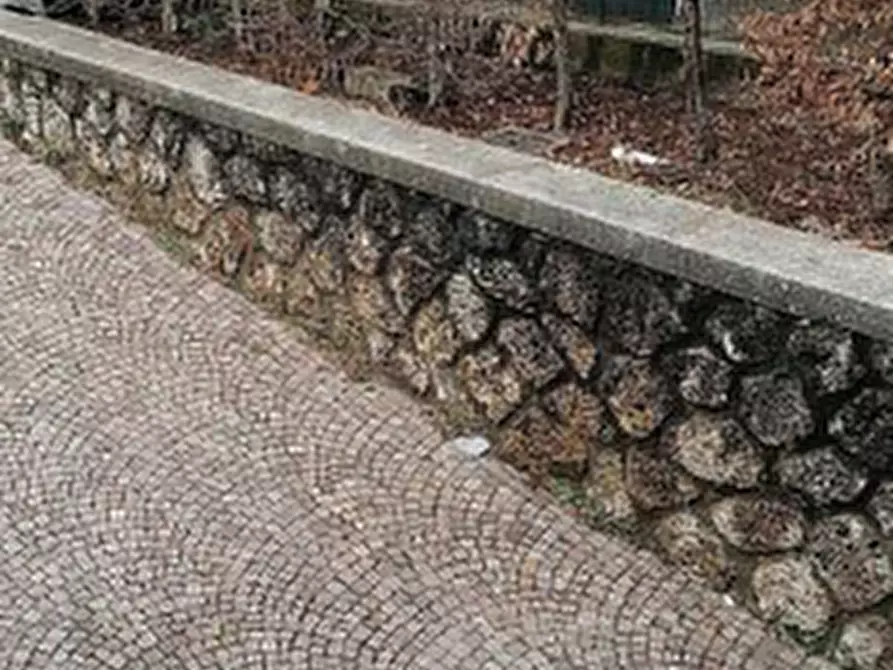 Immagine 19 di Stabile in vendita  in Via Silvio Pellico  a Castione Della Presolana