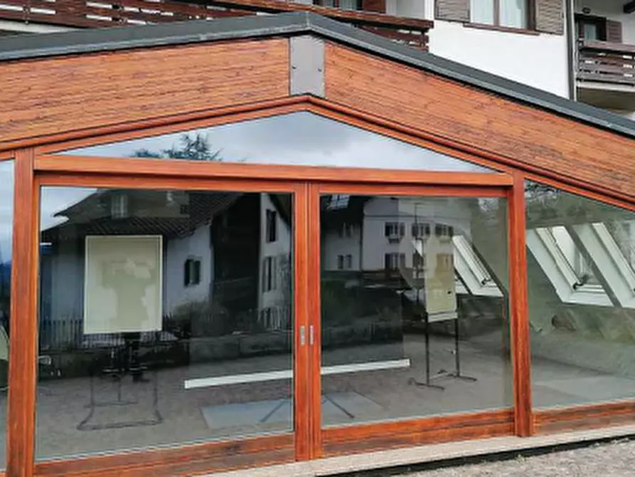 Immagine 26 di Stabile in vendita  in Via Silvio Pellico  a Castione Della Presolana