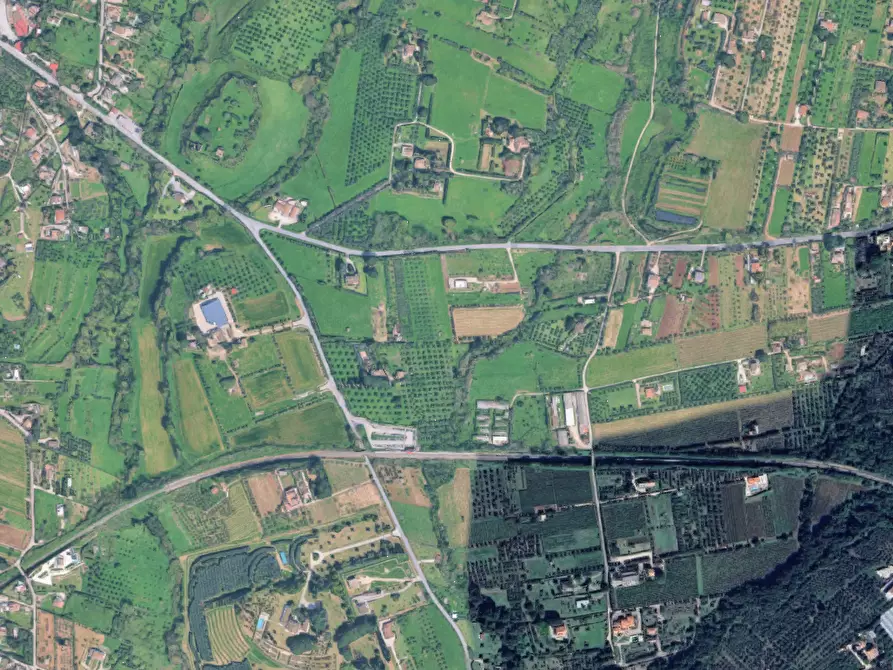 Immagine 2 di Magazzino in vendita  in Via Appia Vecchia a Genzano Di Roma