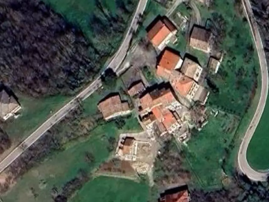 Immagine 8 di Casa indipendente in vendita  in Strada Goiano a Terenzo