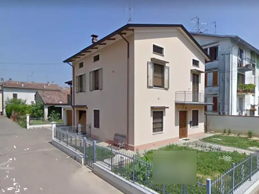 Immagine 5 di Casa indipendente in vendita  in Via Matteotti a Polesine Zibello
