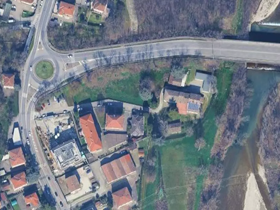 Immagine 10 di Casa indipendente in vendita  in Strada Langhirano a Parma