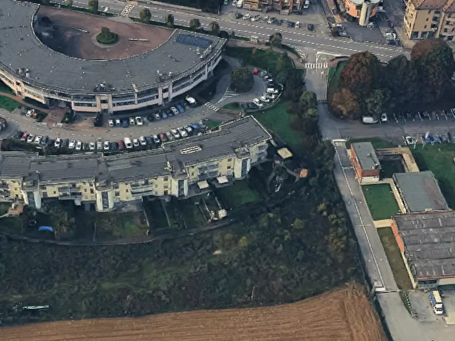 Immagine 2 di Magazzino in vendita  in  Via Giacomo Puccini  a Madone