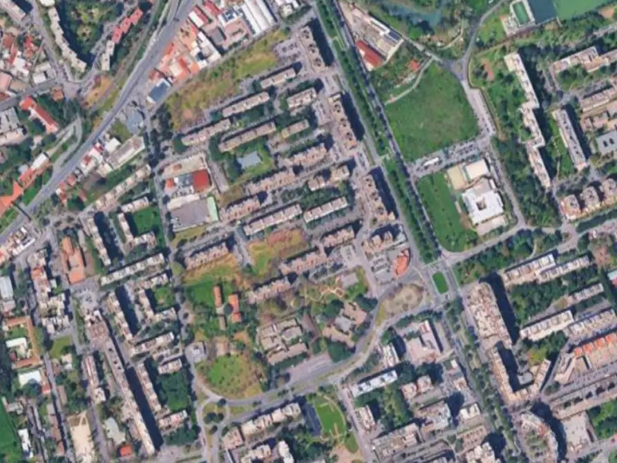 Immagine 7 di Garage in vendita  in Via di Grotta di Gregna a Roma