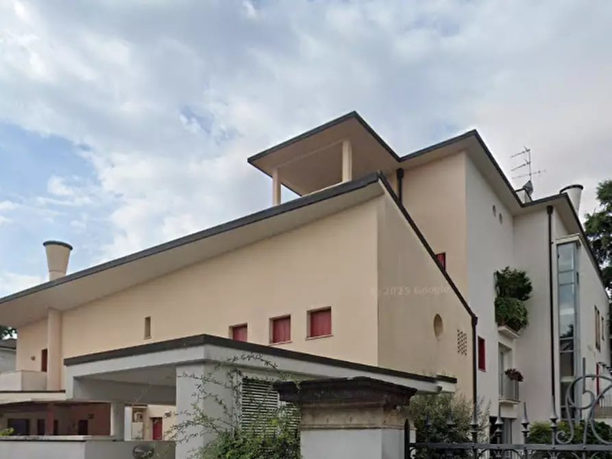 Immagine 3 di Appartamento in vendita  in Via Legione Antonini a Vicenza