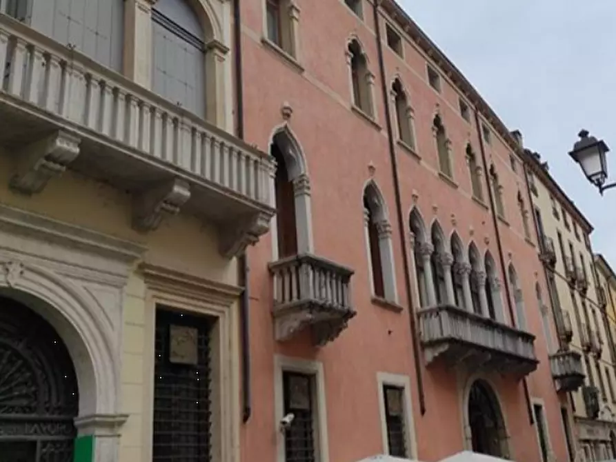 Immagine 5 di Appartamento in vendita  in Contrà Cantarane a Vicenza